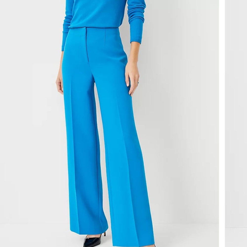 Ann Taylor wide leg pant / trouser in crepe.